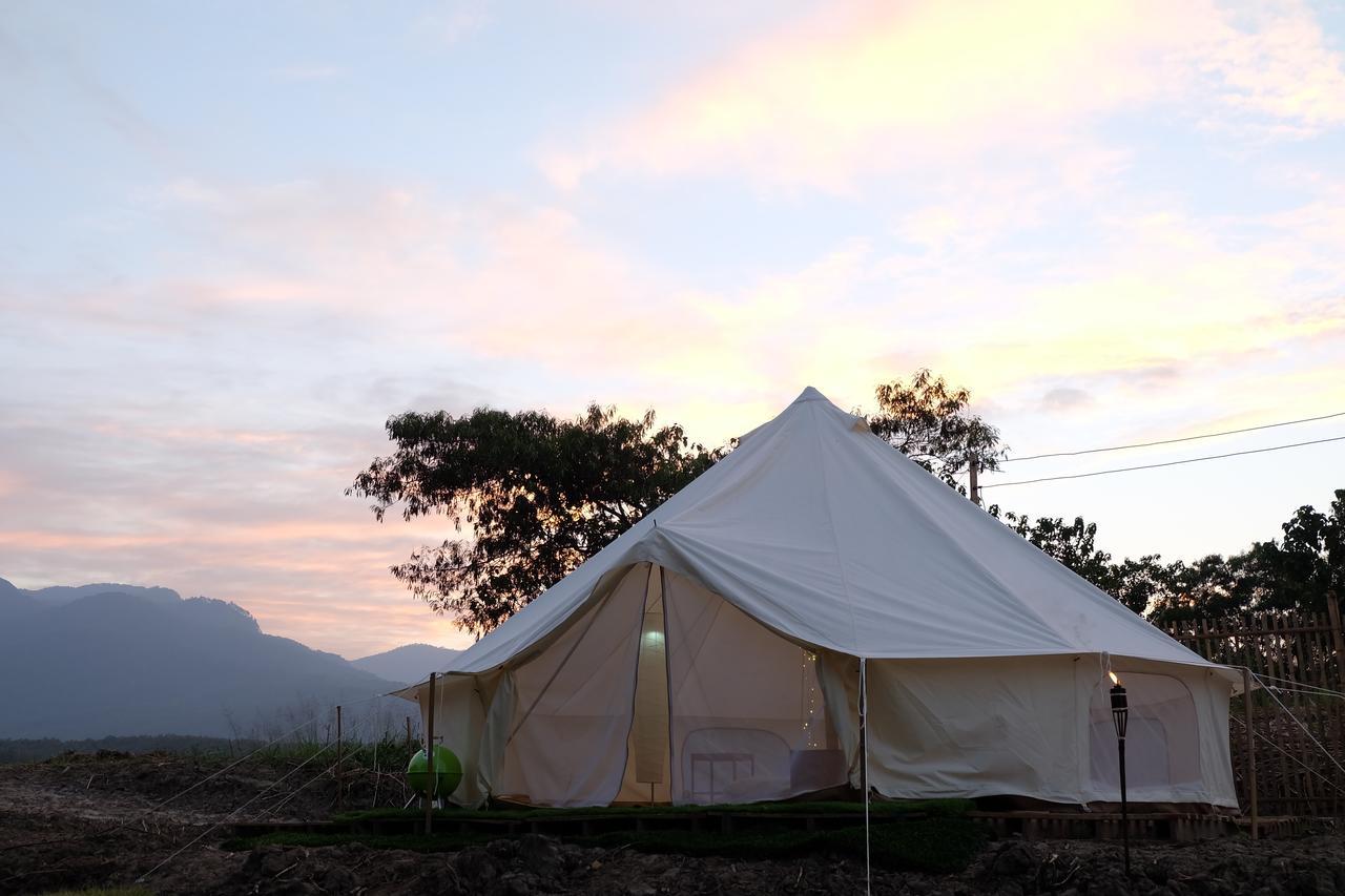 Отель Camp Story Chiangmai Чиангмай Экстерьер фото