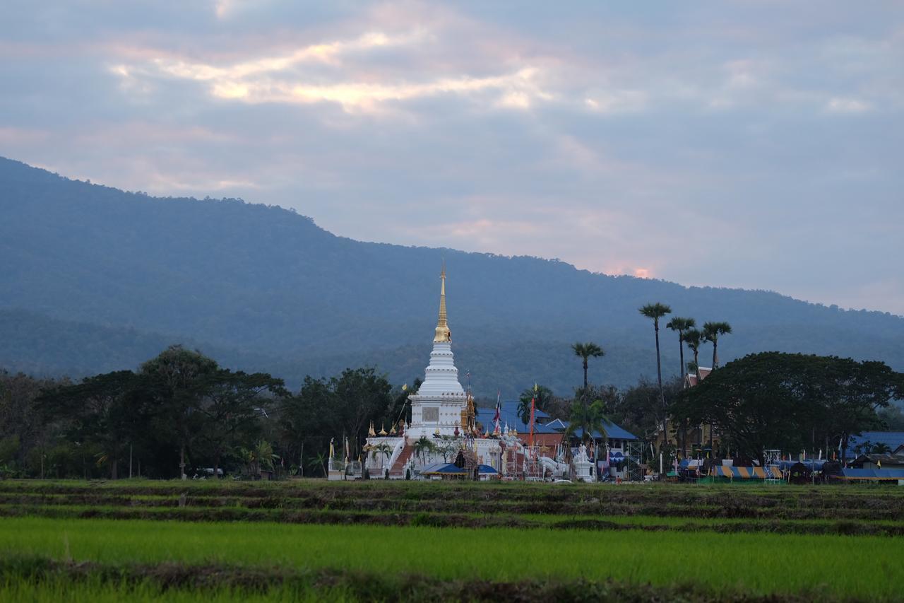 Отель Camp Story Chiangmai Чиангмай Экстерьер фото