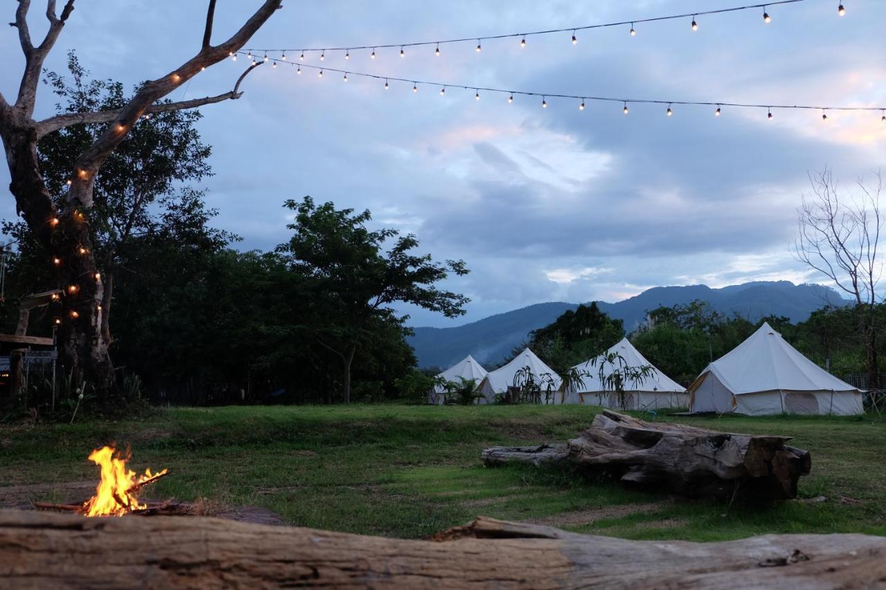 Отель Camp Story Chiangmai Чиангмай Экстерьер фото